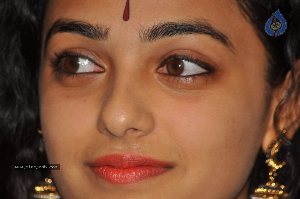 Nithya Menon Latest Stills - 33 / 71 photos
