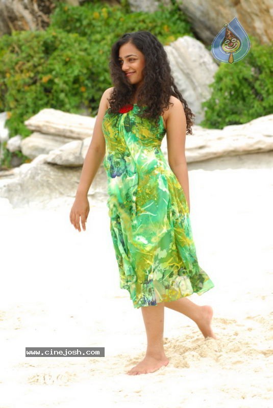 Nithya Menon New Stills - 31 / 178 photos