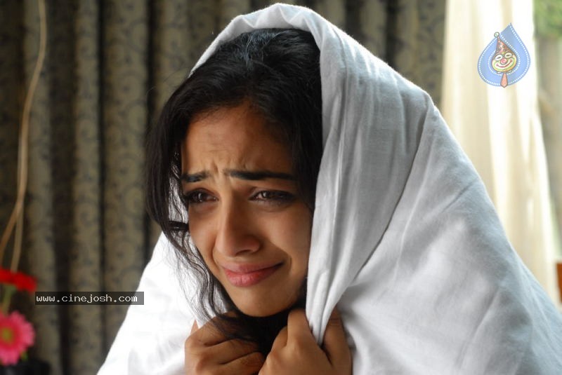 Nithya Menon New Stills - 34 / 178 photos