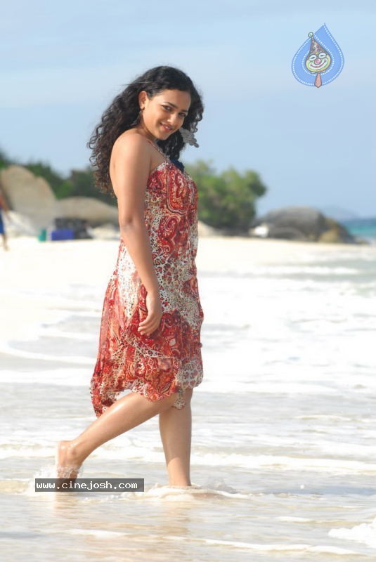 Nithya Menon New Stills - 74 / 178 photos