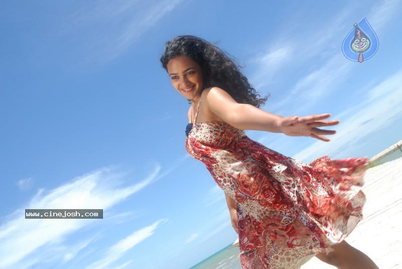 Nithya Menon New Stills - 77 / 178 photos