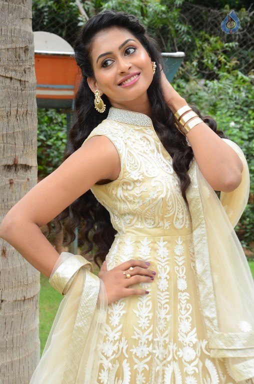 Nithya Photos - 9 / 36 photos