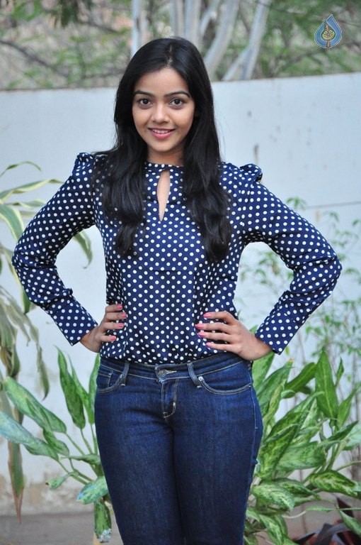 Nithya Shetty New Pics - 20 / 40 photos