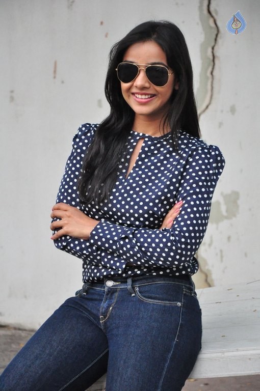 Nithya Shetty New Pics - 29 / 40 photos