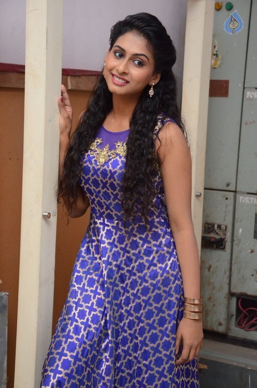 Nitya Naresh Latest Pics - 5 / 35 photos