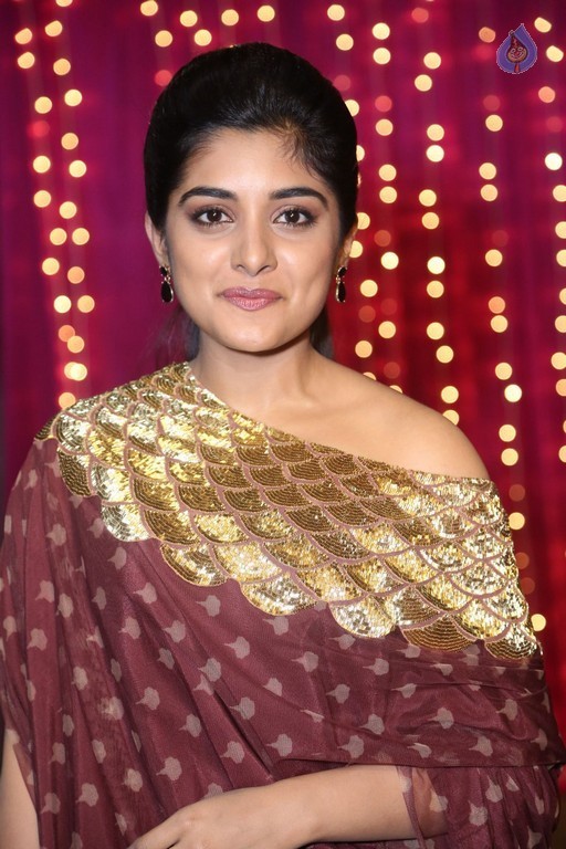 Niveda Thomas at Zee Telugu Apsara Awards - 18 / 37 photos