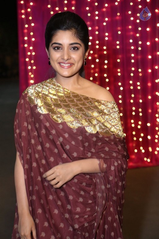 Niveda Thomas at Zee Telugu Apsara Awards - 27 / 37 photos