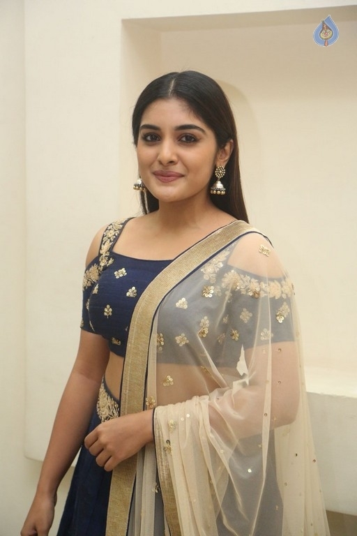 Niveda Thomas Gallery - 2 / 24 photos