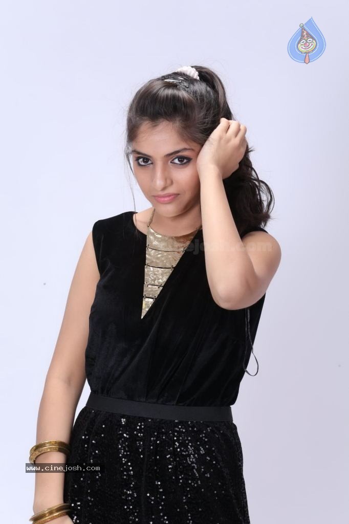 Nupur Yadav New Photos - 8 / 108 photos