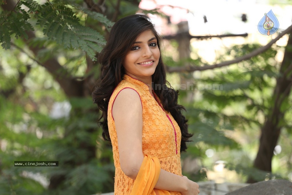 Nupur Yadav New Stills - 67 / 74 photos