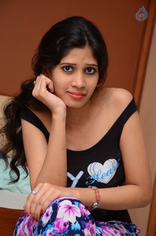 Ohm New Photos - 14 / 37 photos