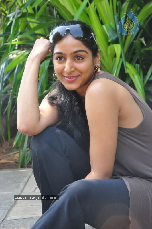 Padma Priya Photo Gallery - 17 / 90 photos