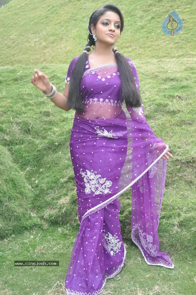 Padmini New Stills - 28 / 37 photos