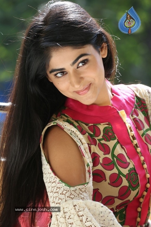 Palak Lalwani Images - 7 / 42 photos