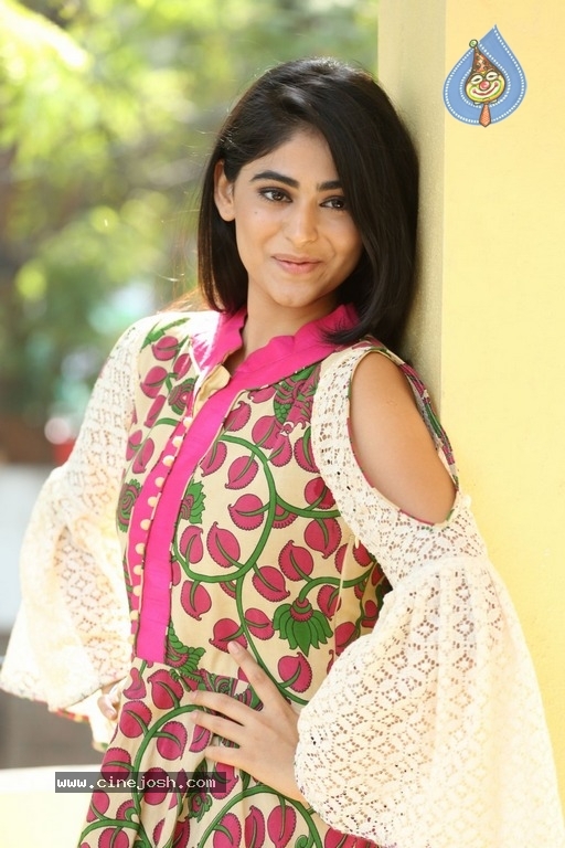 Palak Lalwani Images - 9 / 42 photos