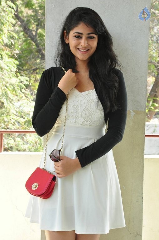 Palak Lalwani Latest Photos - 23 / 52 photos