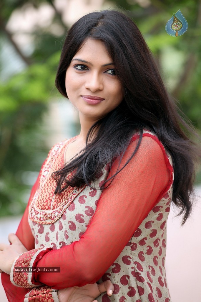 Pallavi Latest Stills - 10 / 66 photos