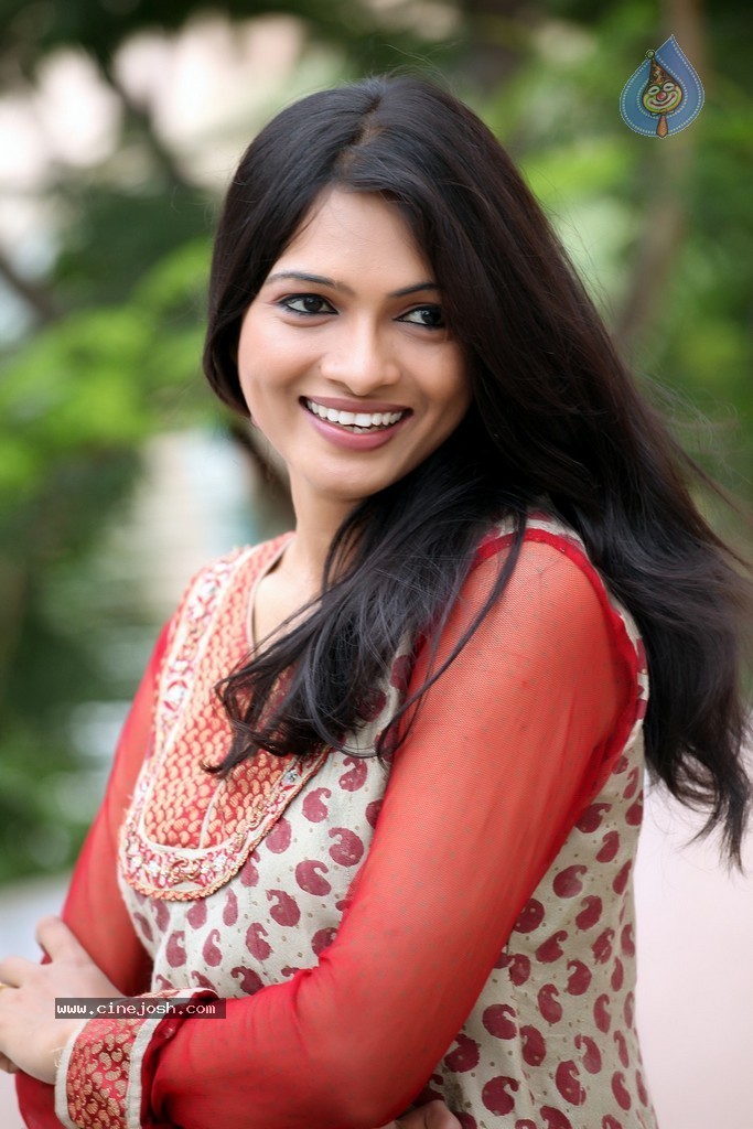 Pallavi Latest Stills - 11 / 66 photos