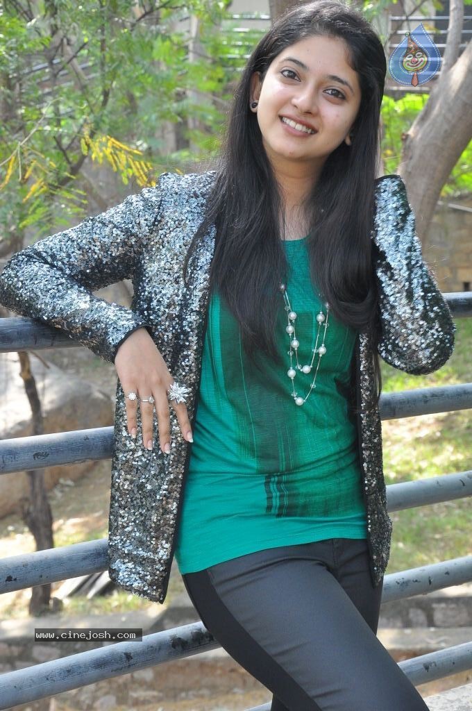 Pallavi Stills - 10 / 67 photos