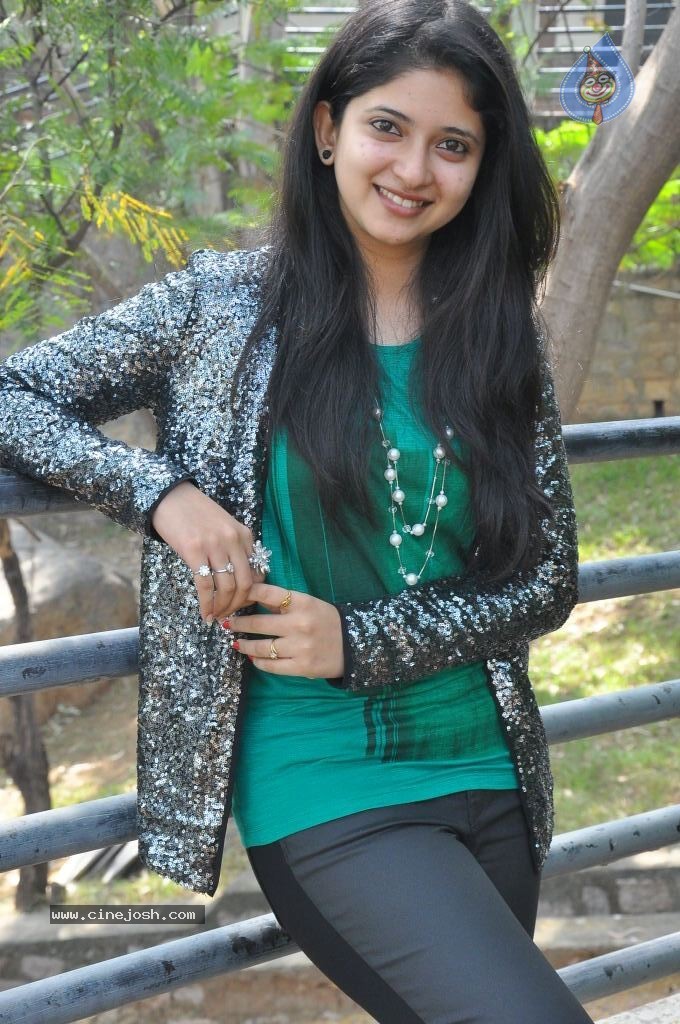 Pallavi Stills - 22 / 67 photos