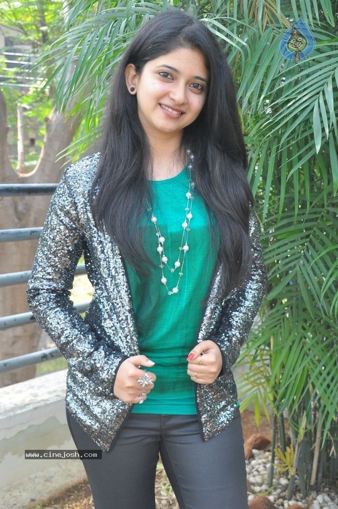 Pallavi Stills - 29 / 67 photos