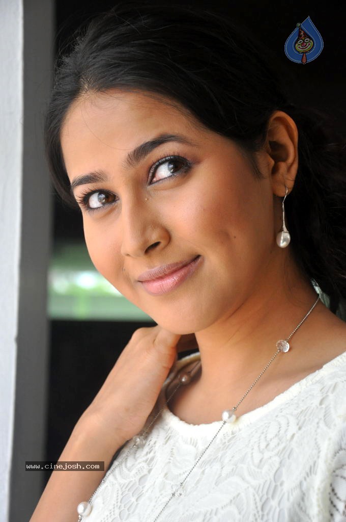 Panchi Bora Gallery - 30 / 31 photos