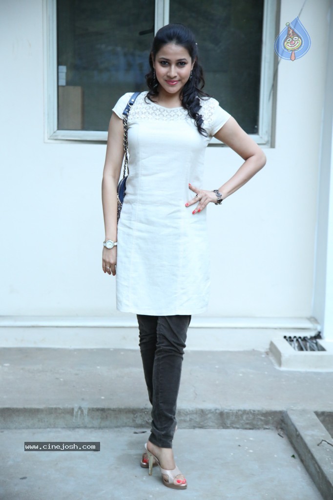 Panchi Bora Latest Pics - 4 / 68 photos