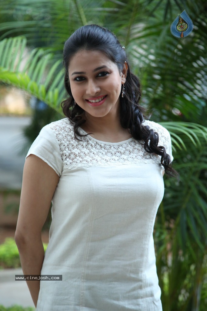 Panchi Bora Latest Pics - 9 / 68 photos