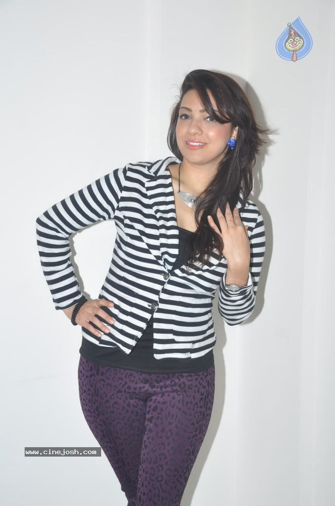 Parinidhi New Pics - 42 / 50 photos