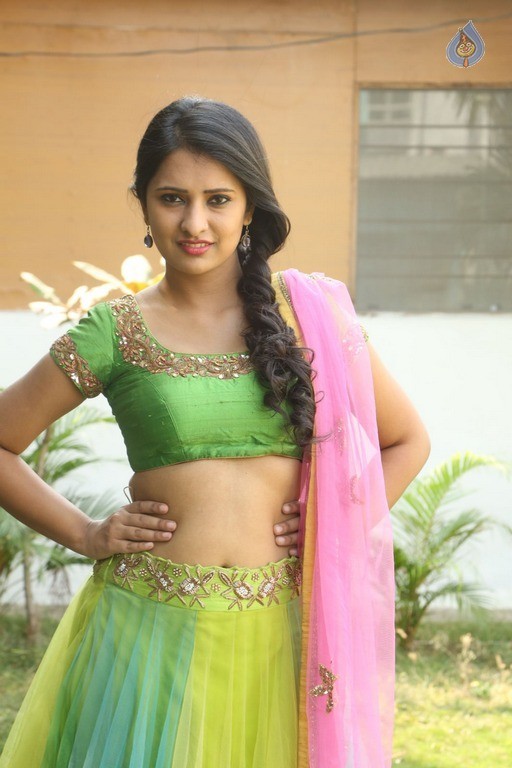 Nikitha Bisht New Photos - 25 / 72 photos
