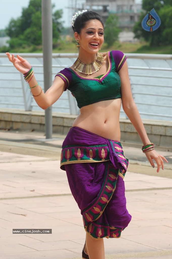 Parvathi Melton Cute Photos - 5 / 60 photos