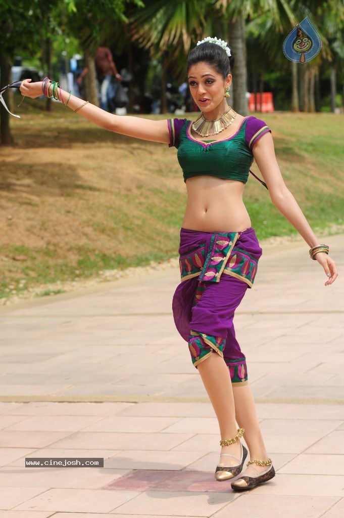 Parvathi Melton Cute Photos - 58 / 60 photos