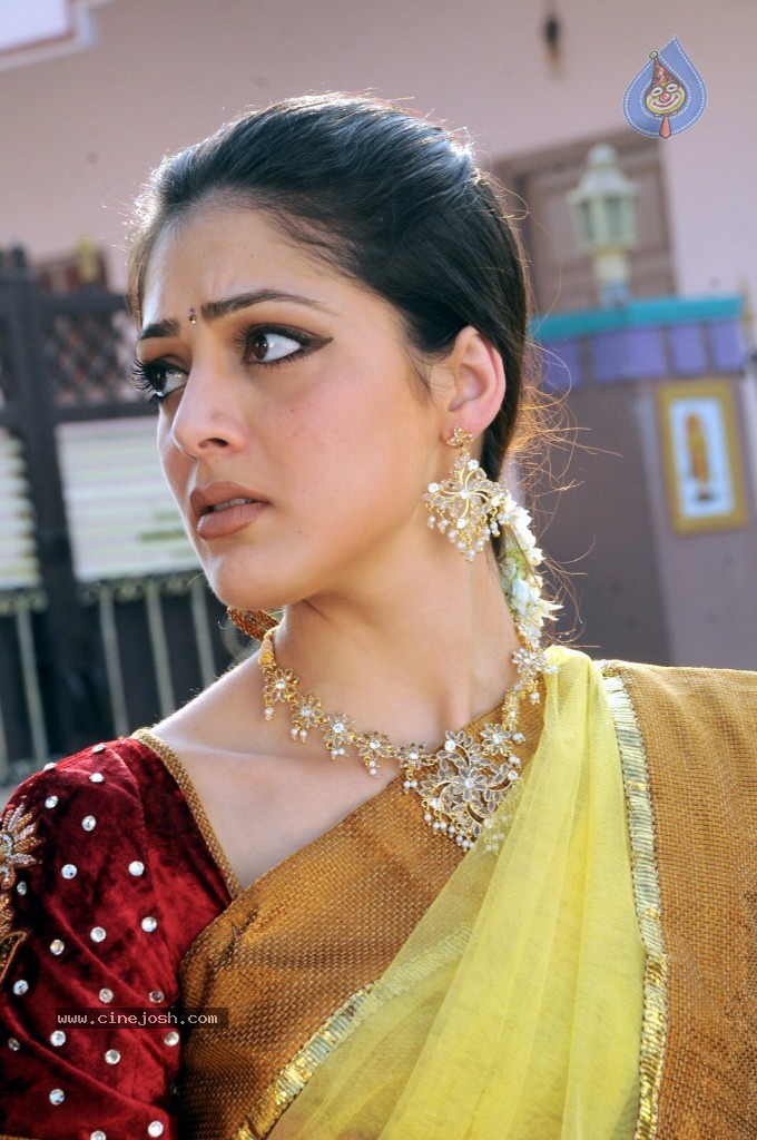 Parvathi Melton Latest Gallery - 5 / 89 photos