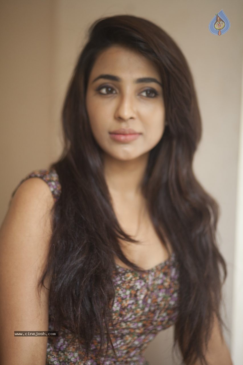 Parvathy Nair Latest Photos - 16 / 21 photos