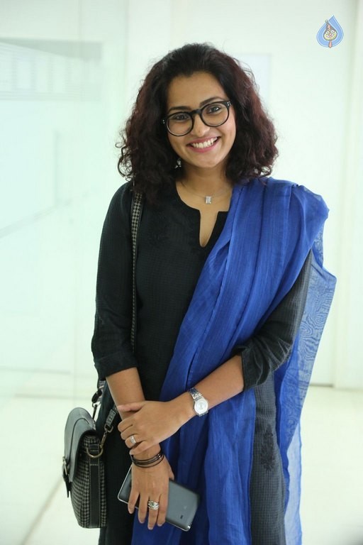 Parvathy New Photos - 14 / 15 photos