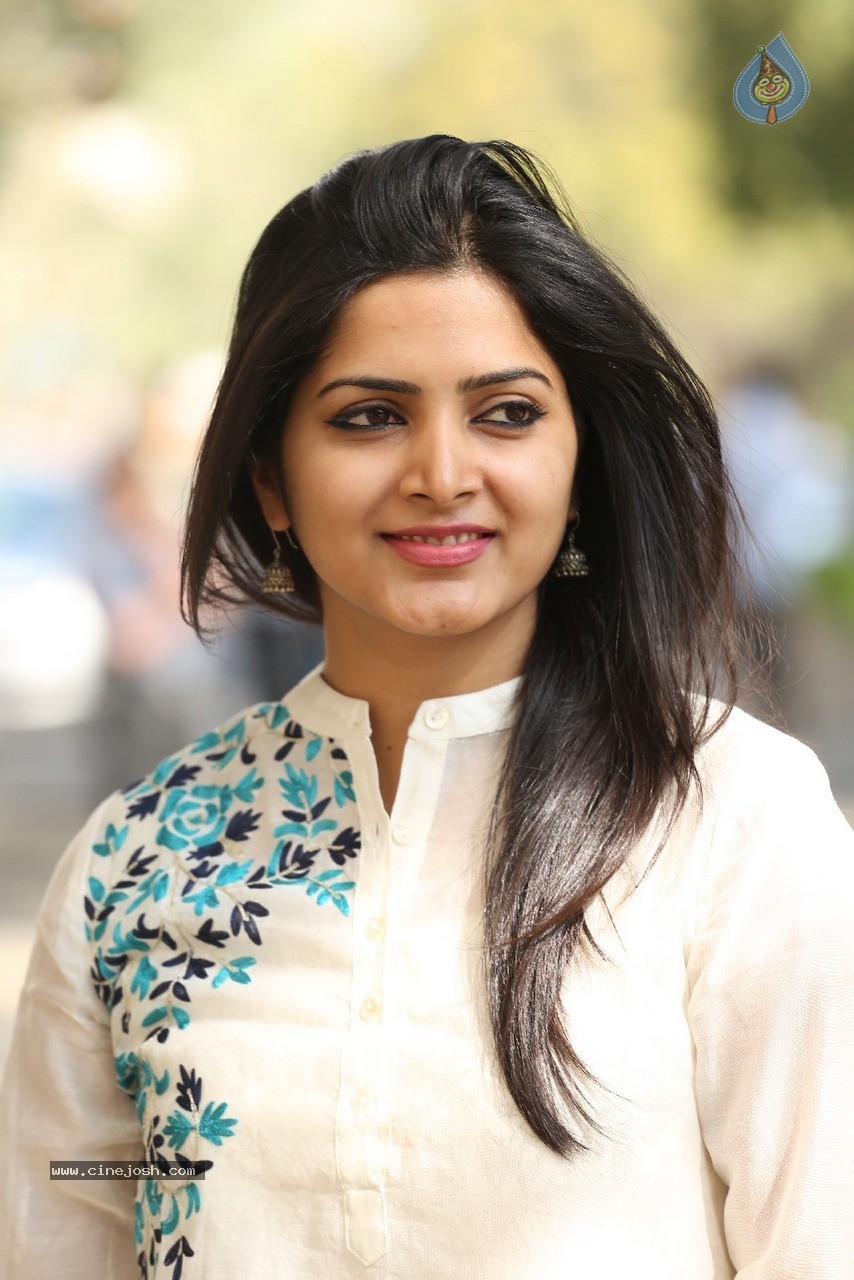 Pavani Gangireddy New Photos - 34 / 60 photos