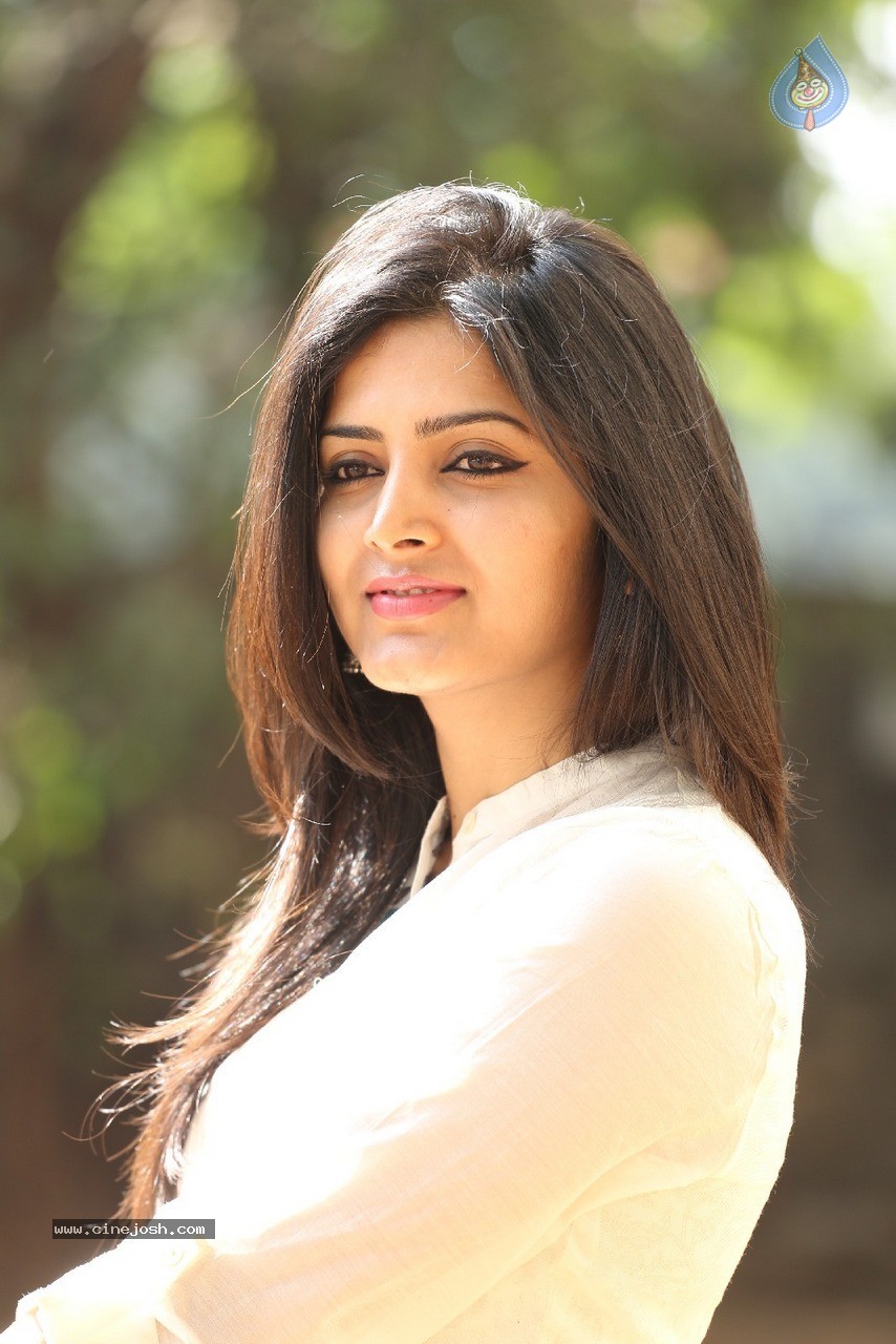 Pavani Gangireddy New Photos - 38 / 60 photos