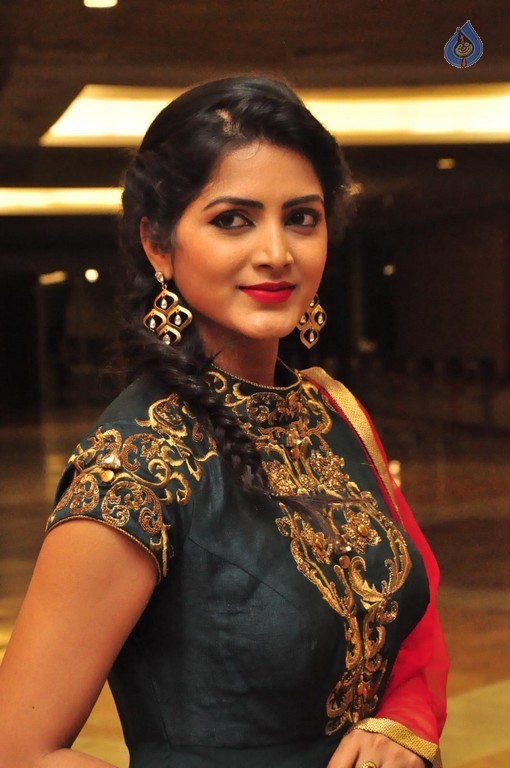 Pavani Gangireddy New Photos - 41 / 42 photos