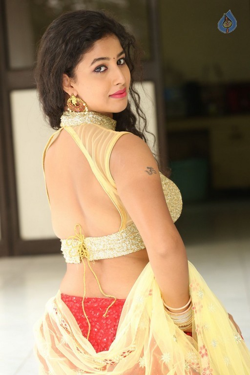 Pavani New Gallery - 16 / 54 photos