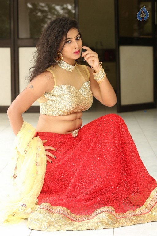 Pavani New Gallery - 21 / 54 photos