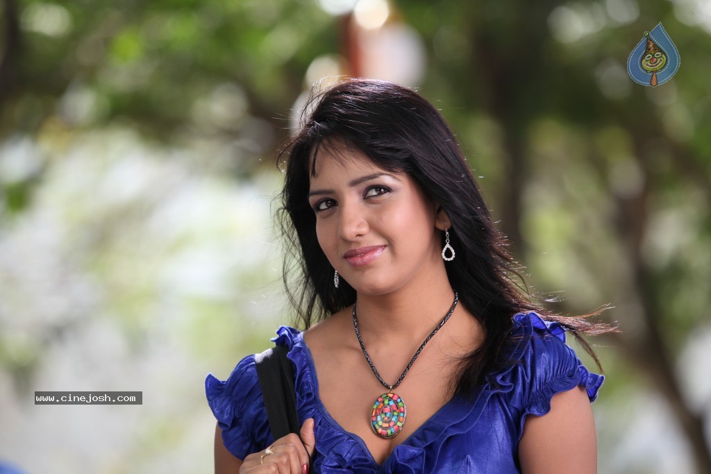 Pavani Reddy New Photos - 13 / 33 photos