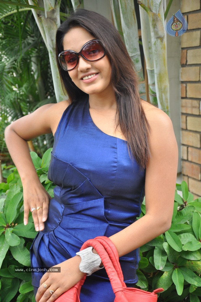 Pavani Reddy Stills - 86 / 95 photos