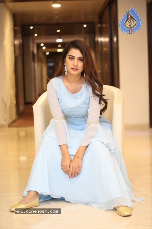 Payal Rajput Latest Pics - 29 / 40 photos