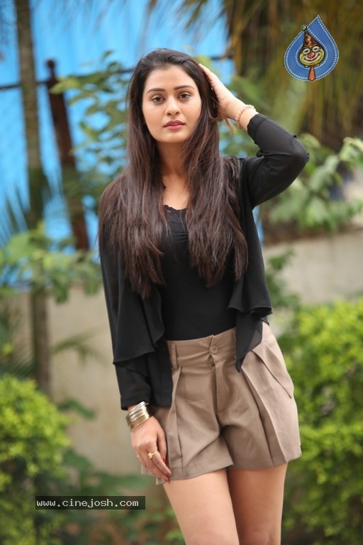 Payal Rajput New Photos - 21 / 42 photos