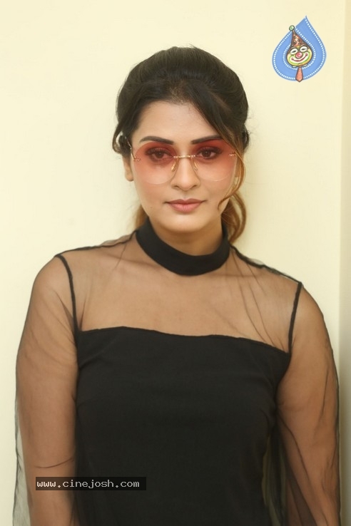 Payal Rajput Photos - 27 / 40 photos