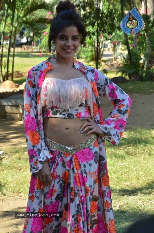 Piaa Bajpai Latest Photos - 5 / 12 photos