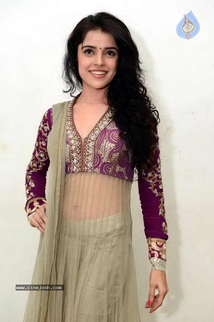 Piaa Bajpai New Stills - 30 / 31 photos