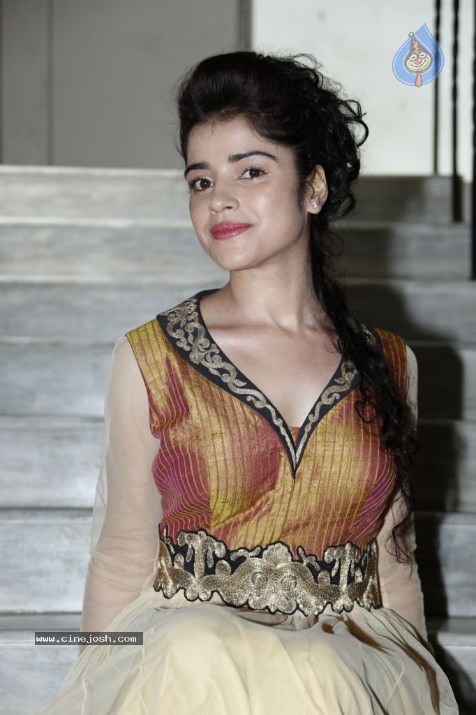 Piaa Bajpai New Stills - 28 / 63 photos