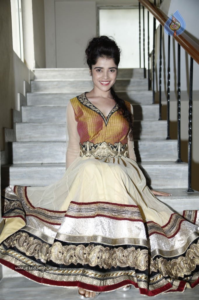 Piaa Bajpai New Stills - 29 / 63 photos