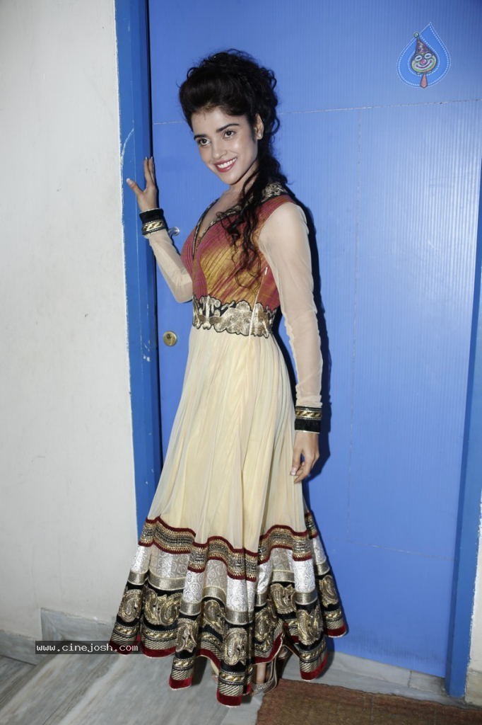 Piaa Bajpai New Stills - 46 / 63 photos